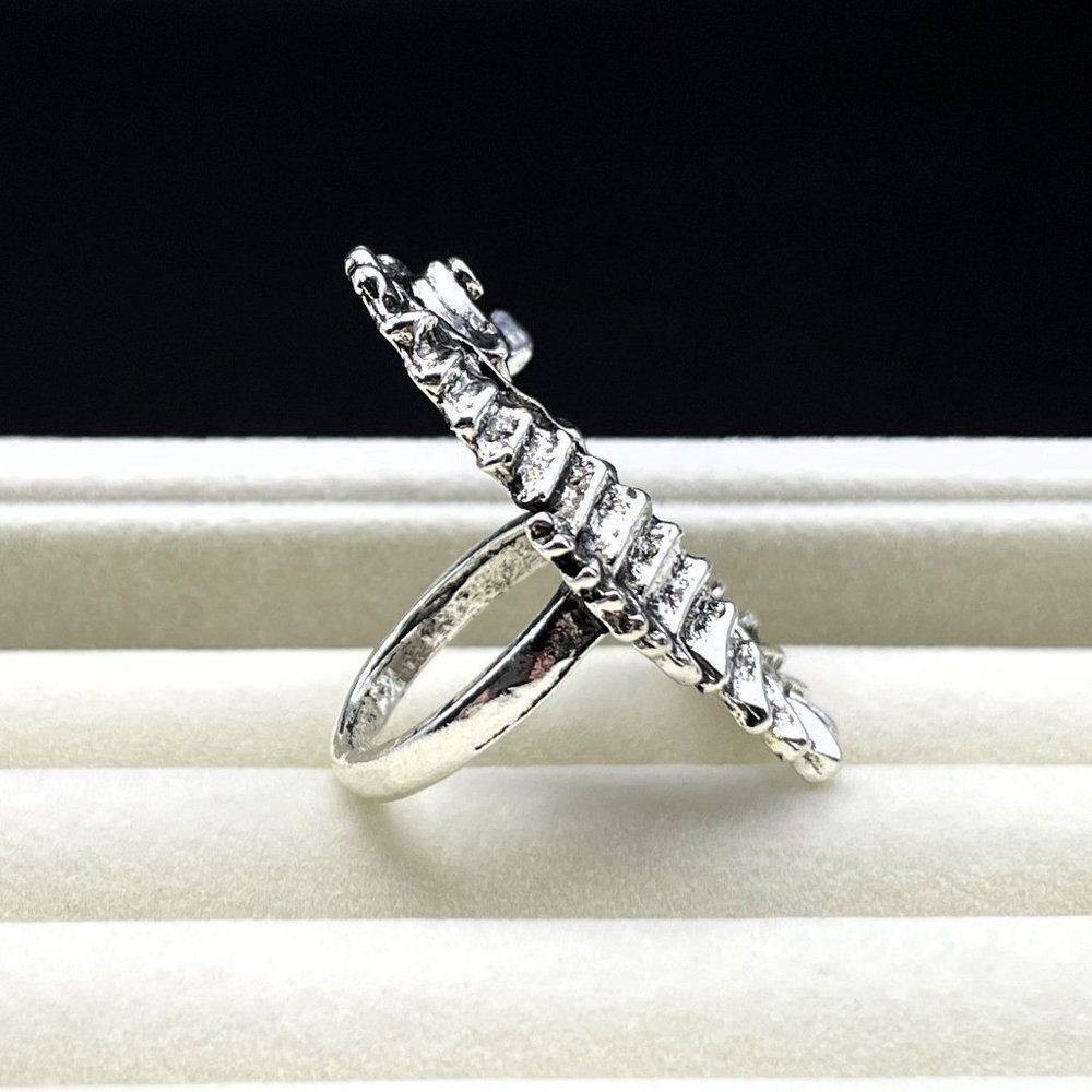 925 Sterling Silver Detailed Seahorse Boho Style Statement Ring Size 8 - Picture 5 of 10